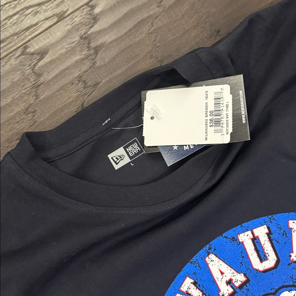 New Era MLB Milwaukee Brewers Tshirt Men’s Large Navy NWT - Picture 3 of 4